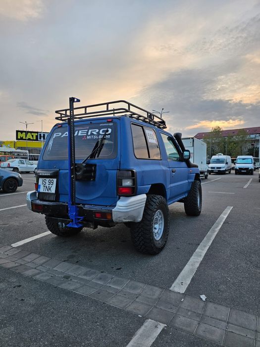 Mitsubishi Pajero MK2 2.5