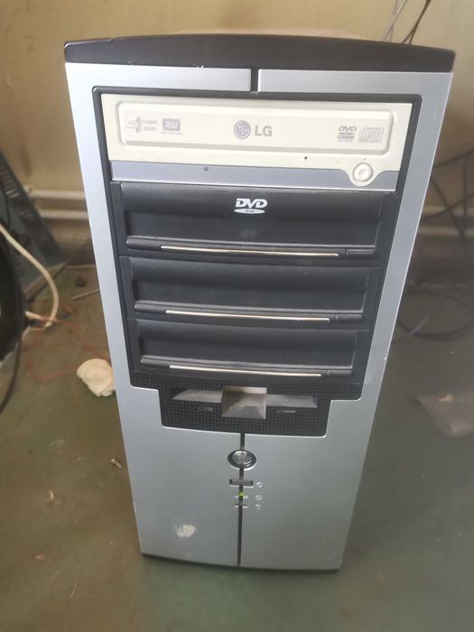 Calculator si monitor