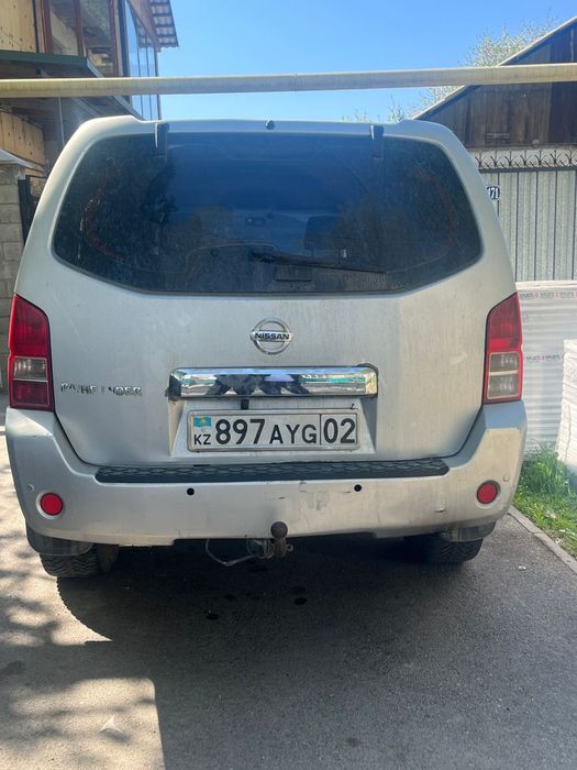 Продам машину Nissan Pathfinder
