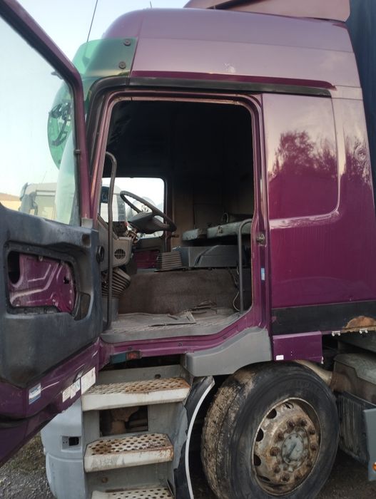 Продам кабину актрос мп1