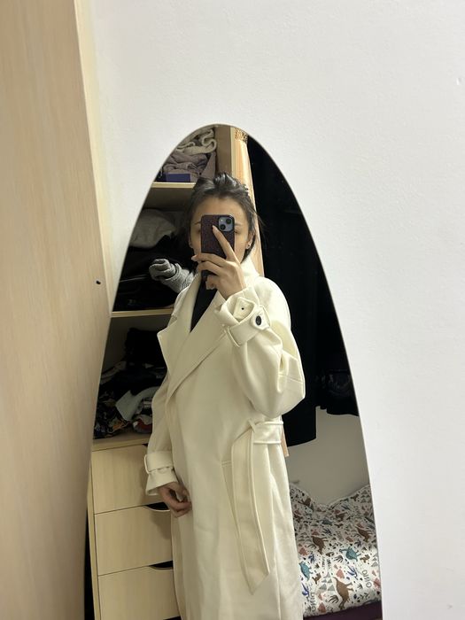 Продам Новое белое пальто