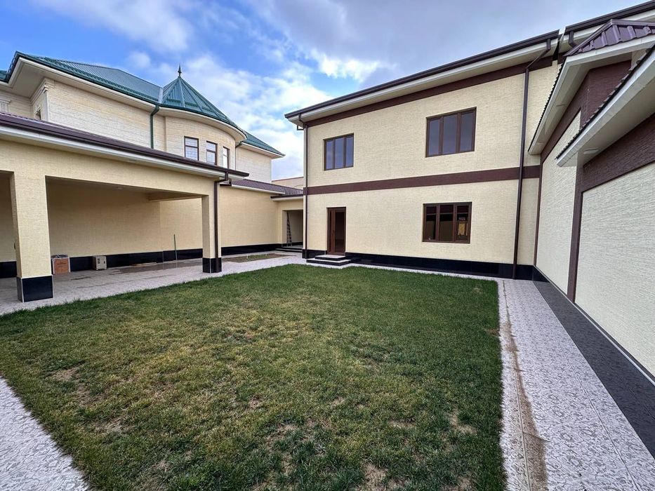 Продаётся дом 3,5 соток в посёлке Салар