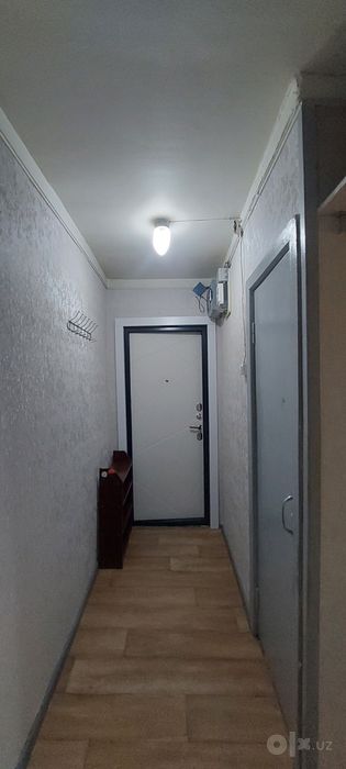 1 ком. квартира, 1/1/2 (1 этаж). Спутник 5 (Сергели). Дом деревянный.