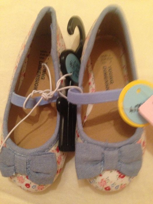 затворени обувки момиче размер 19 и 21