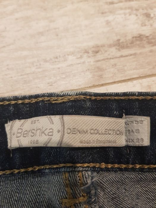 Bershka дънки 28 ми номер