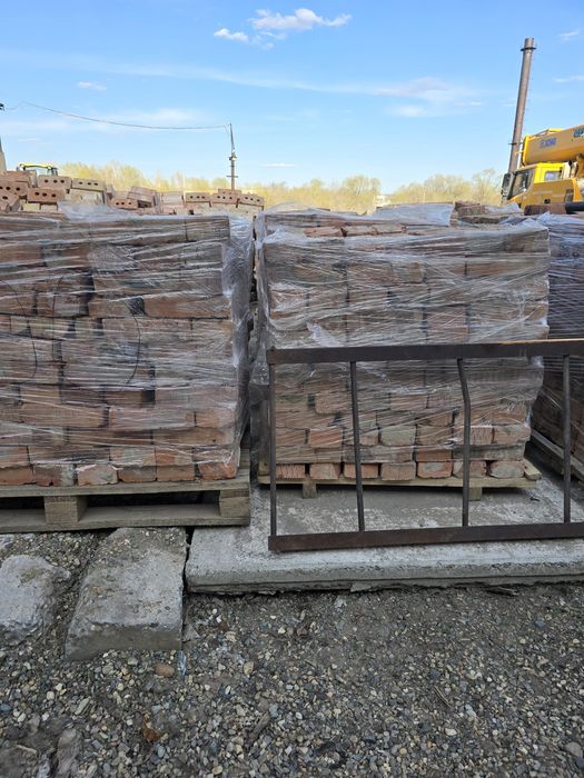 Продам красный кирпич