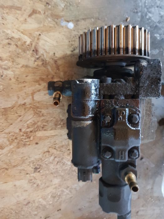 Pompă injecție, înaltă presiune 1.5 dci 106 cp Renault Megane 2, Sceni