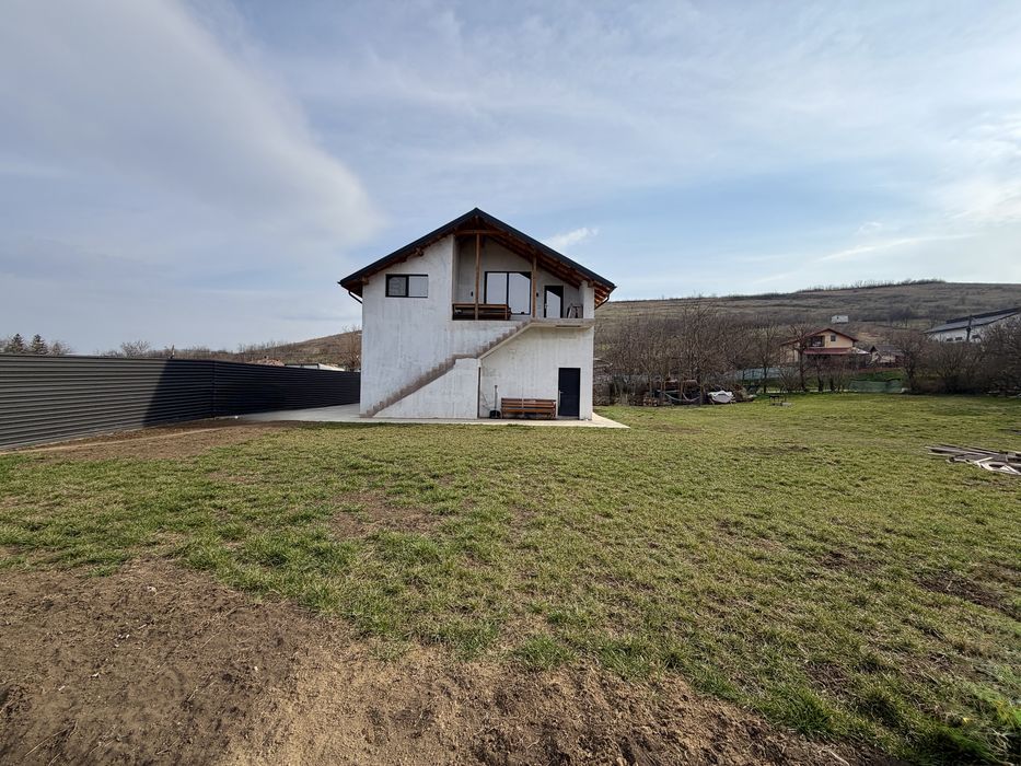 Casă + Garaj Spațios * Direct de la proprietar * Fără Comision *