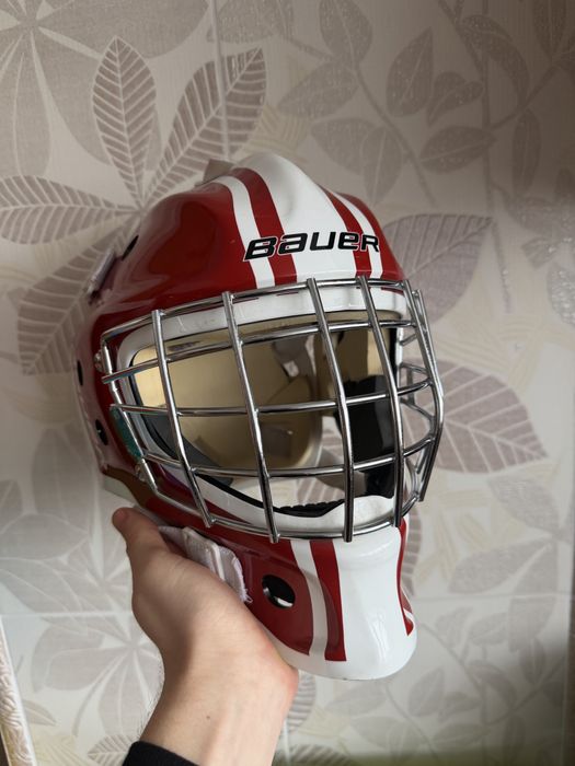 Хоккейный шлем вратаря