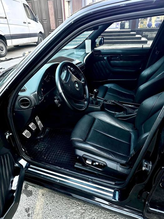 BMW E34 1992 yil M54 b30