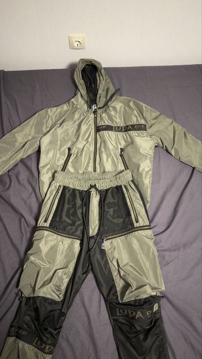 LUDA Много Рядък Карго Екип