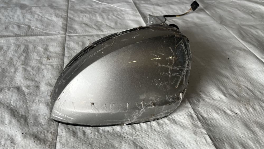 2 броя ляво и 1 брой дясно огледало VW Tiguan 2 2016-