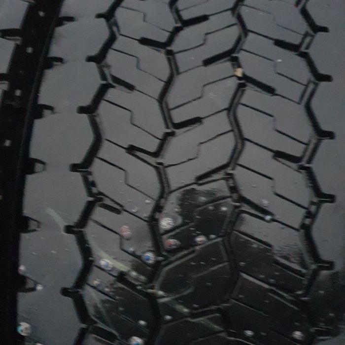 Anvelope 215 75 17,5 Michelin