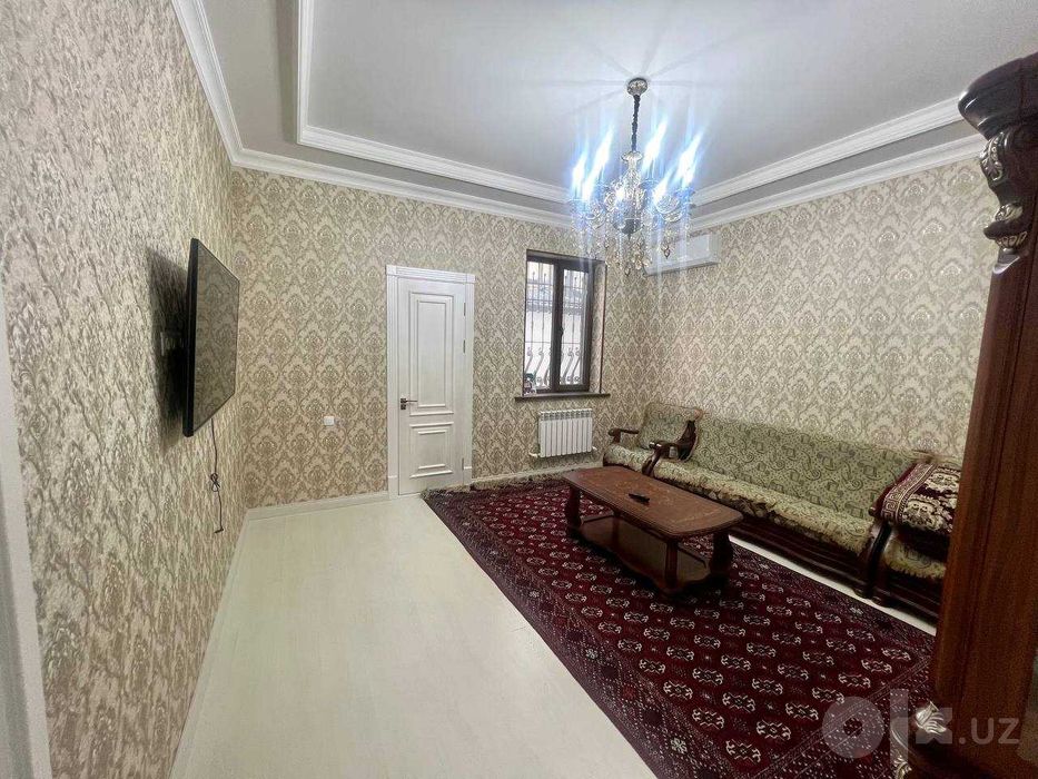 Продам новый Евродом Кибрай улИфор Бти махалля 2этажа 3соток 5комнат