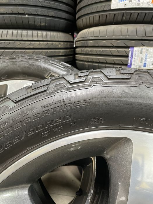 4 броя 5x127 джанти с гуми за grand Cherokee 5x127 265/50R20