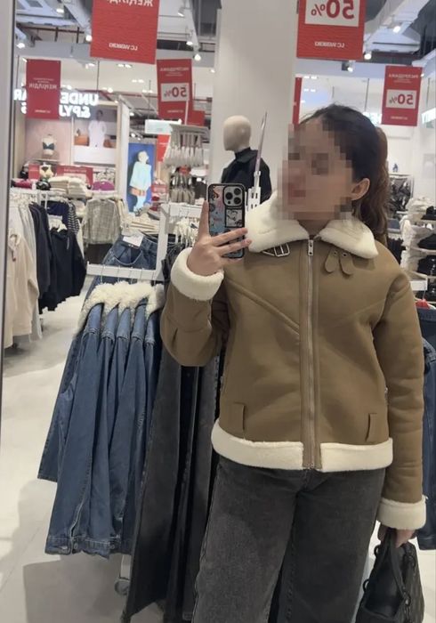 Дубленка. Женская  Zara