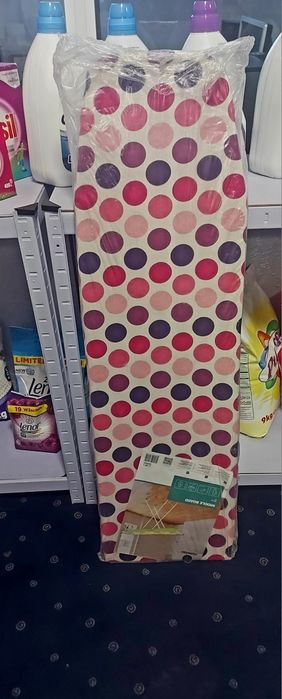 Нова, маса за гладене ,пакетирана