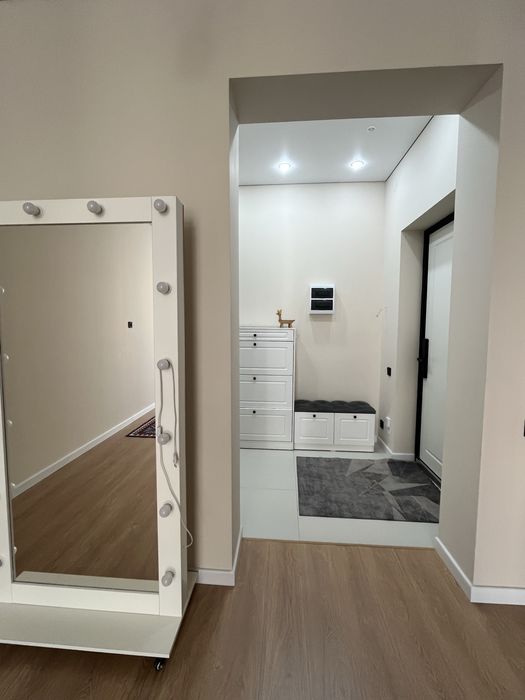 Подселение девушки желательно двоих.