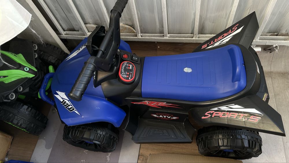 Детская машинка с зарядкой