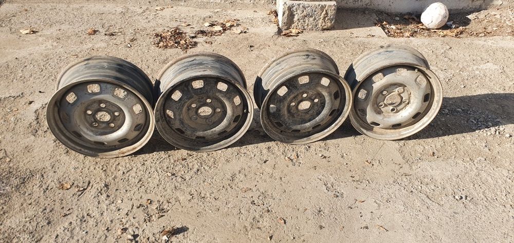 Диски R15 подходят на Тойоту Мазда