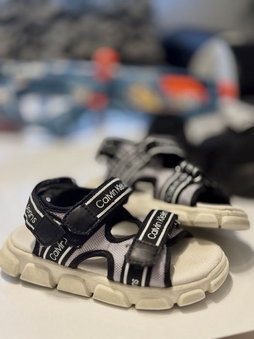 детски обувки calvin klein и adidas