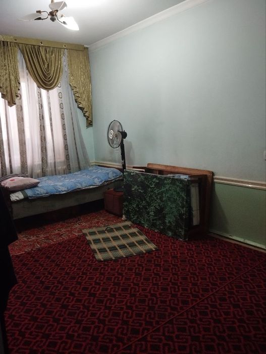 Chilonzro 20 kvartil 5 etajli dom 4 etaj sotiladi