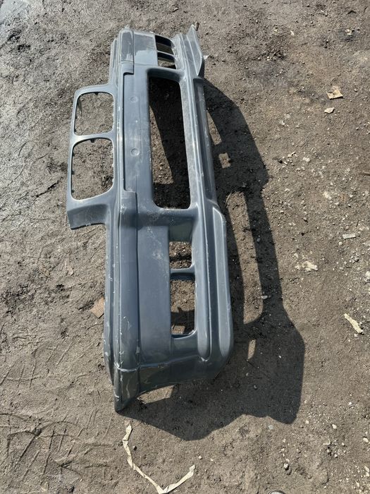 BMW E-36 седан капот