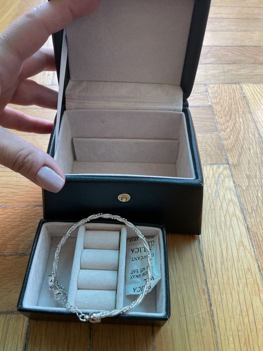 Комплект сребърна гривна и кутия за бижута