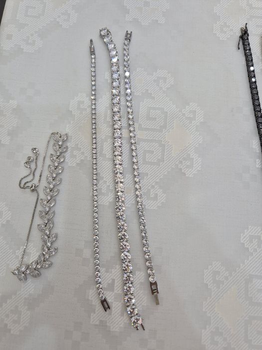 Продам бриллиантовый браслет (муссанит)