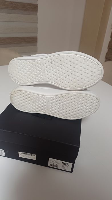 Дамски спортни обувки на Karl Lagerfeld