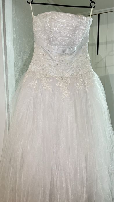 Продам платье свадебное 10000 тг