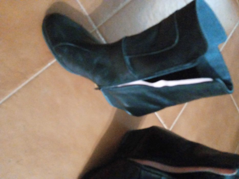 Vand cizme noi din piele imblanite