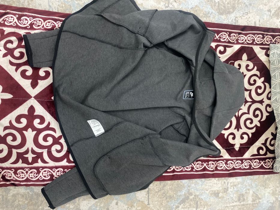 Tech Fleece Grey