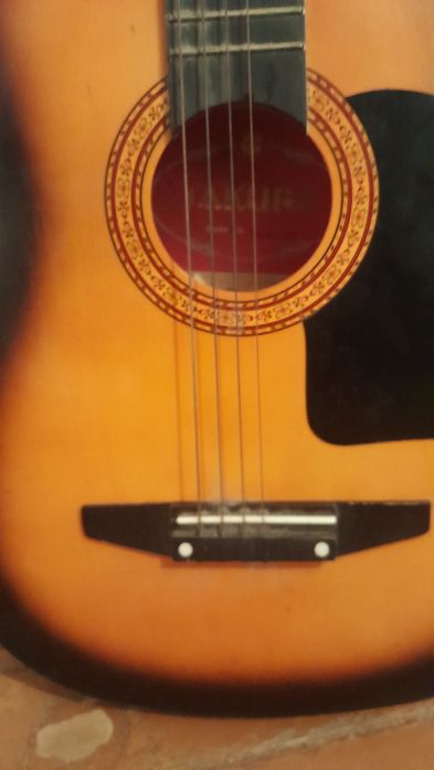 Продам гитару sakura SK-012BS