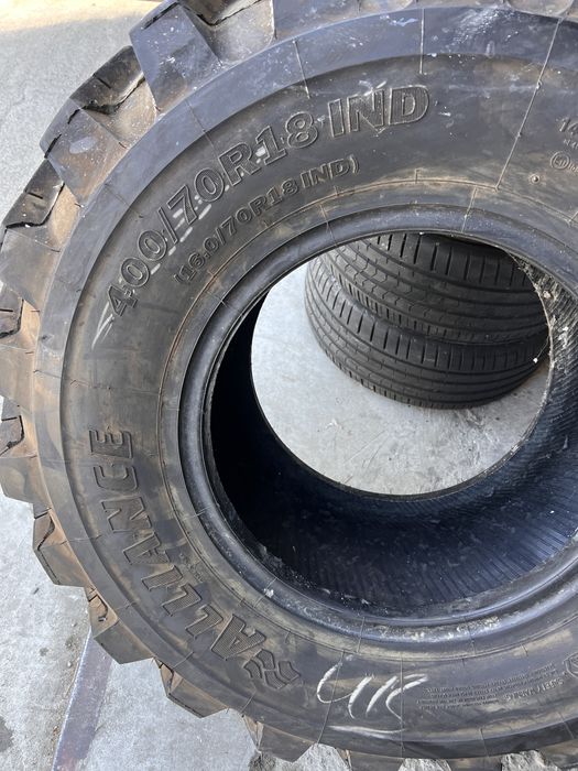 1 anvelopa buldoescavator / stivuitor 400/70/R18 - 16.0/70/R18