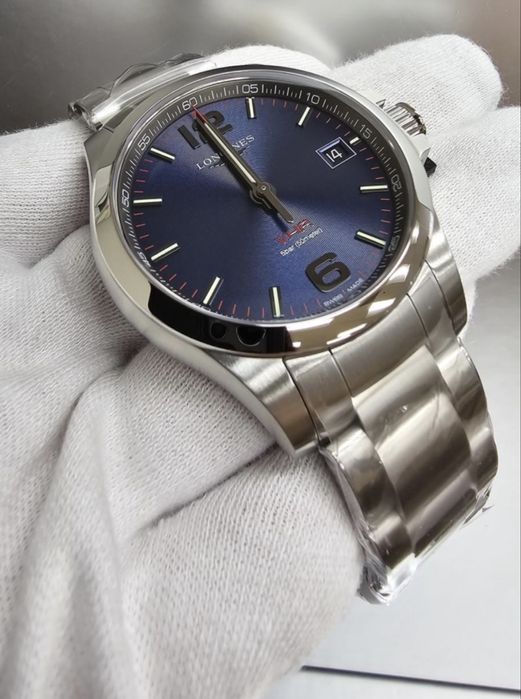 Швейцарские часы фирмы Longines Conquest V.H.P., кварц