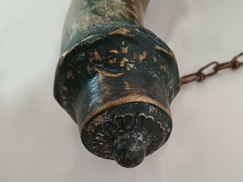 Старинна хайдушка рогова барутница за кремъчна пушка, пищов