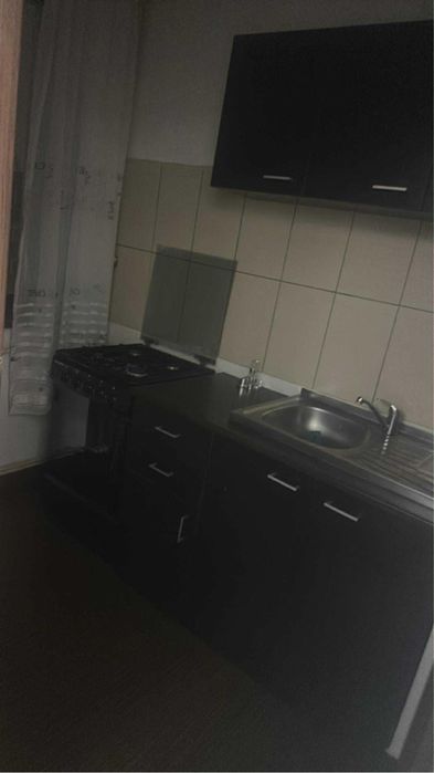 Închiriez Garsoniera