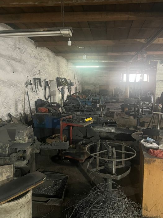 Se vinde fabrică de cuie