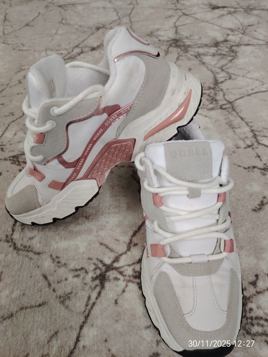 Дамски сникърси  Guess