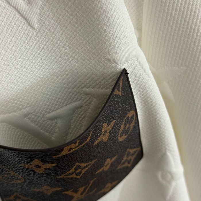 Екипчета Louis Vuitton