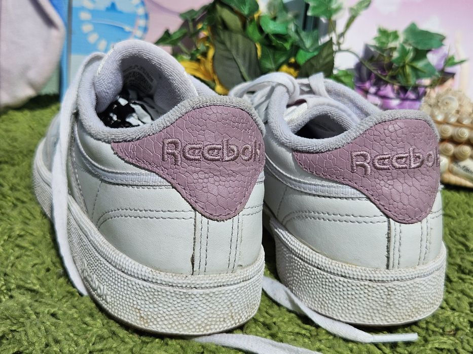Reebok Classic кецове в бяло лилаво