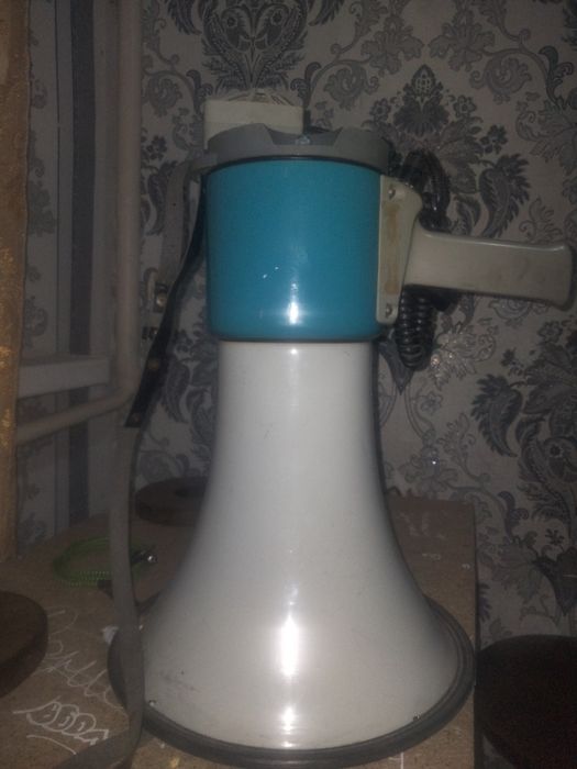 громко говоритель