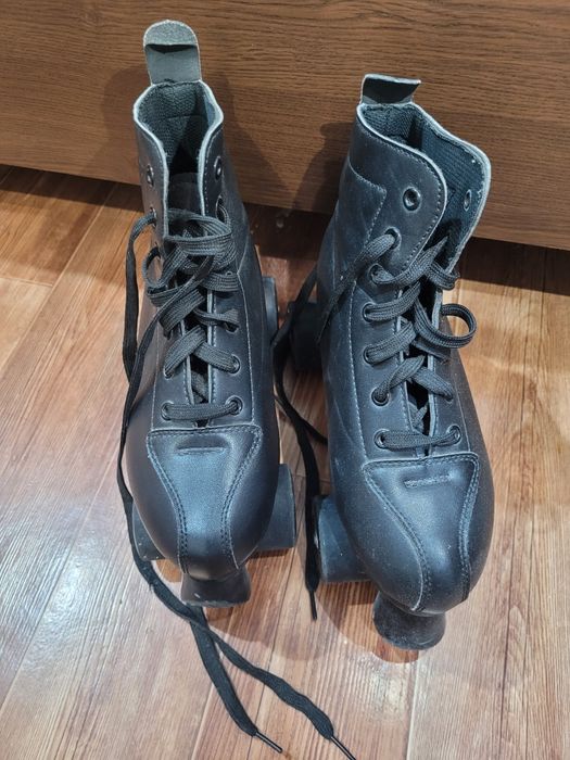 Продам ролики,квады