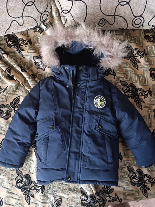 Зимняя теплая куртка