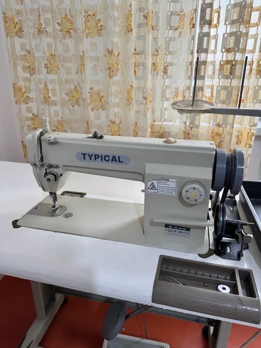 Продается Швейная машинка