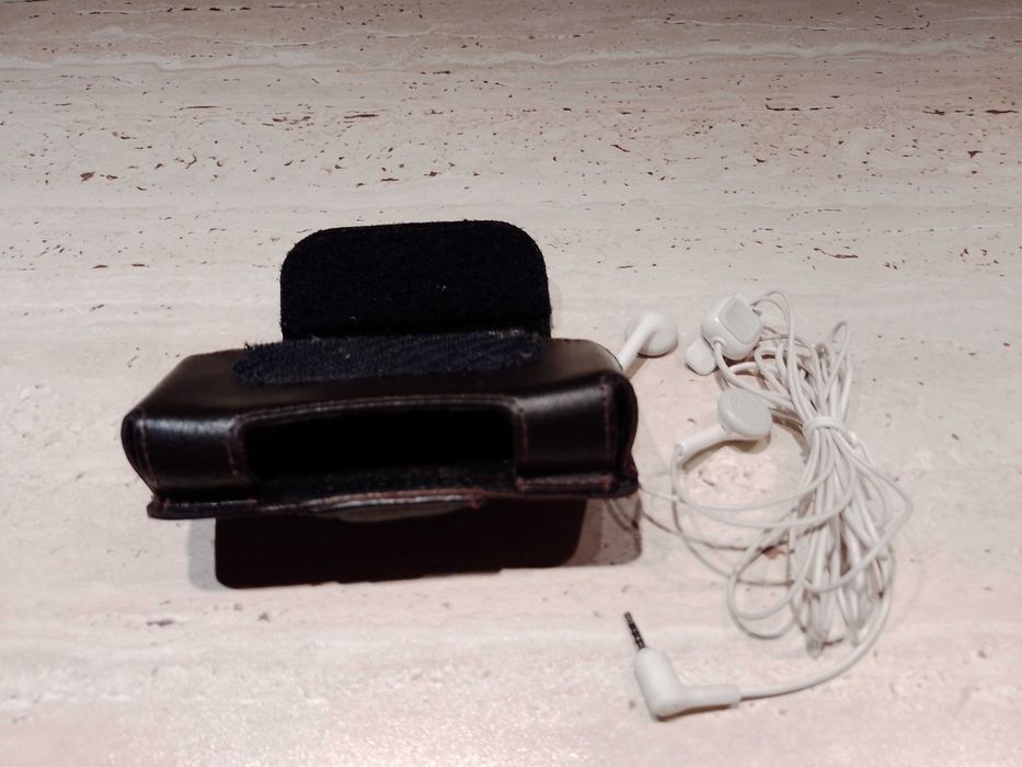 Husa piele + Casca stereo WH-101 - originale NOKIA