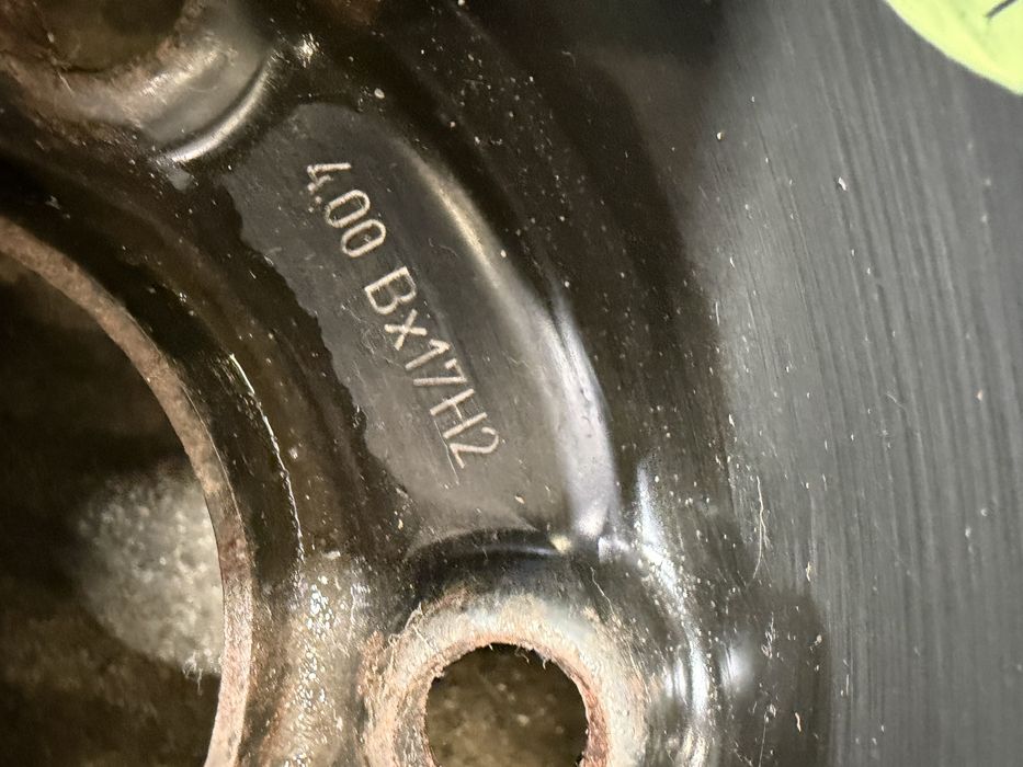 Резервна гума 17" /патерица/ за BMW с размери 135/90/17