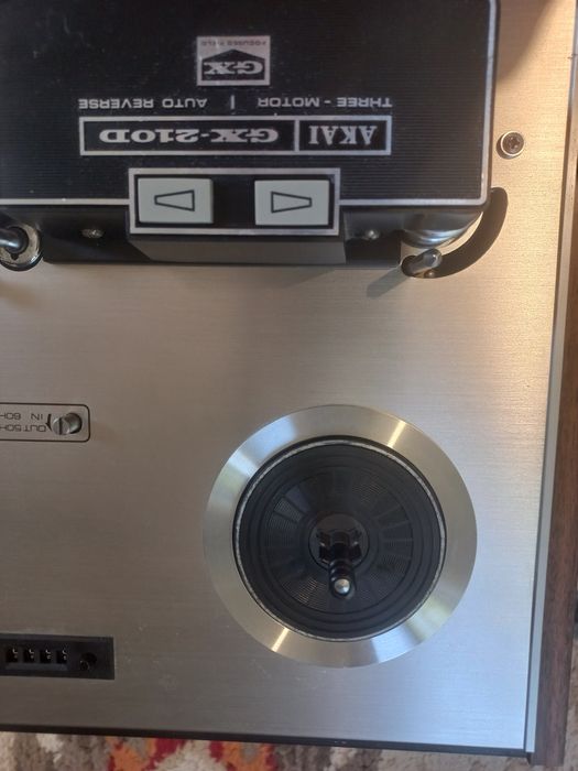 Magnetofon Akai gx 210d 3capete 3motoare cu probleme