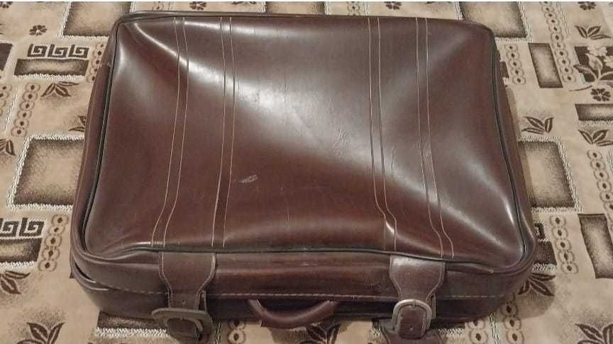 Продам чемоданы из времен СССР, 2000тг.